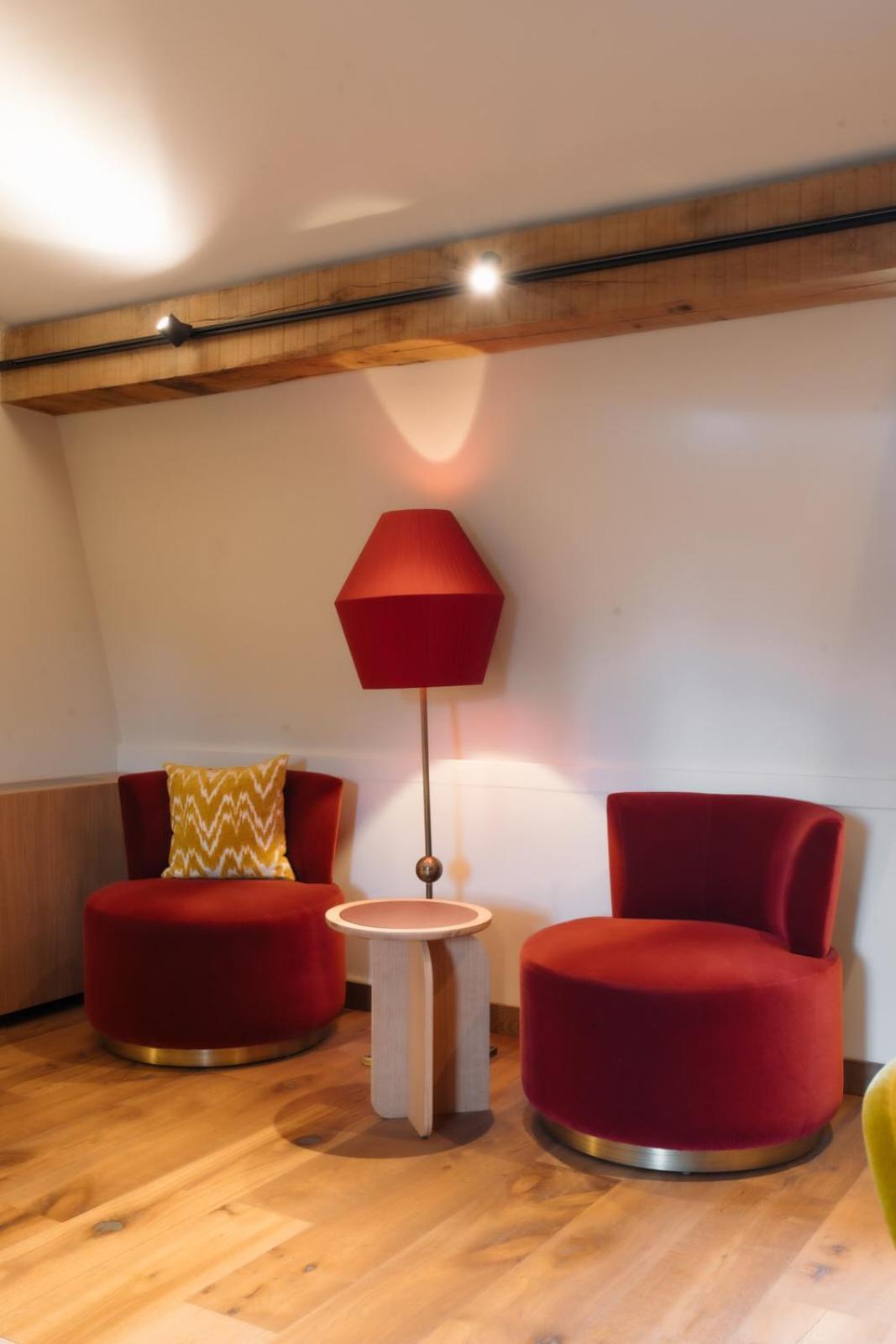 샤토 세인트 게를라흐 호텔 팔켄뷔르흐안더횔 외부 사진 A lampshade