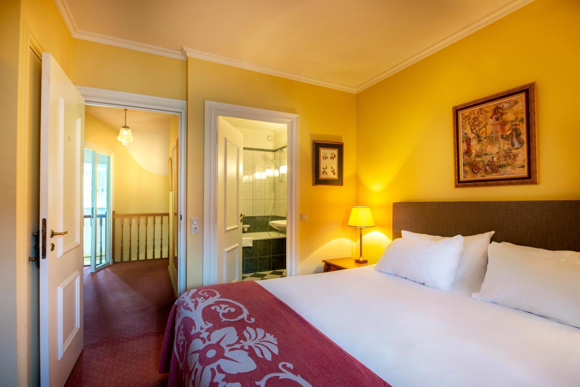 샤토 세인트 게를라흐 호텔 팔켄뷔르흐안더횔 객실 사진 A bedroom at the hotel